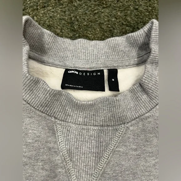 ASOS Men's Gray Crewneck Sweatshirt - Picture 2 of 2
